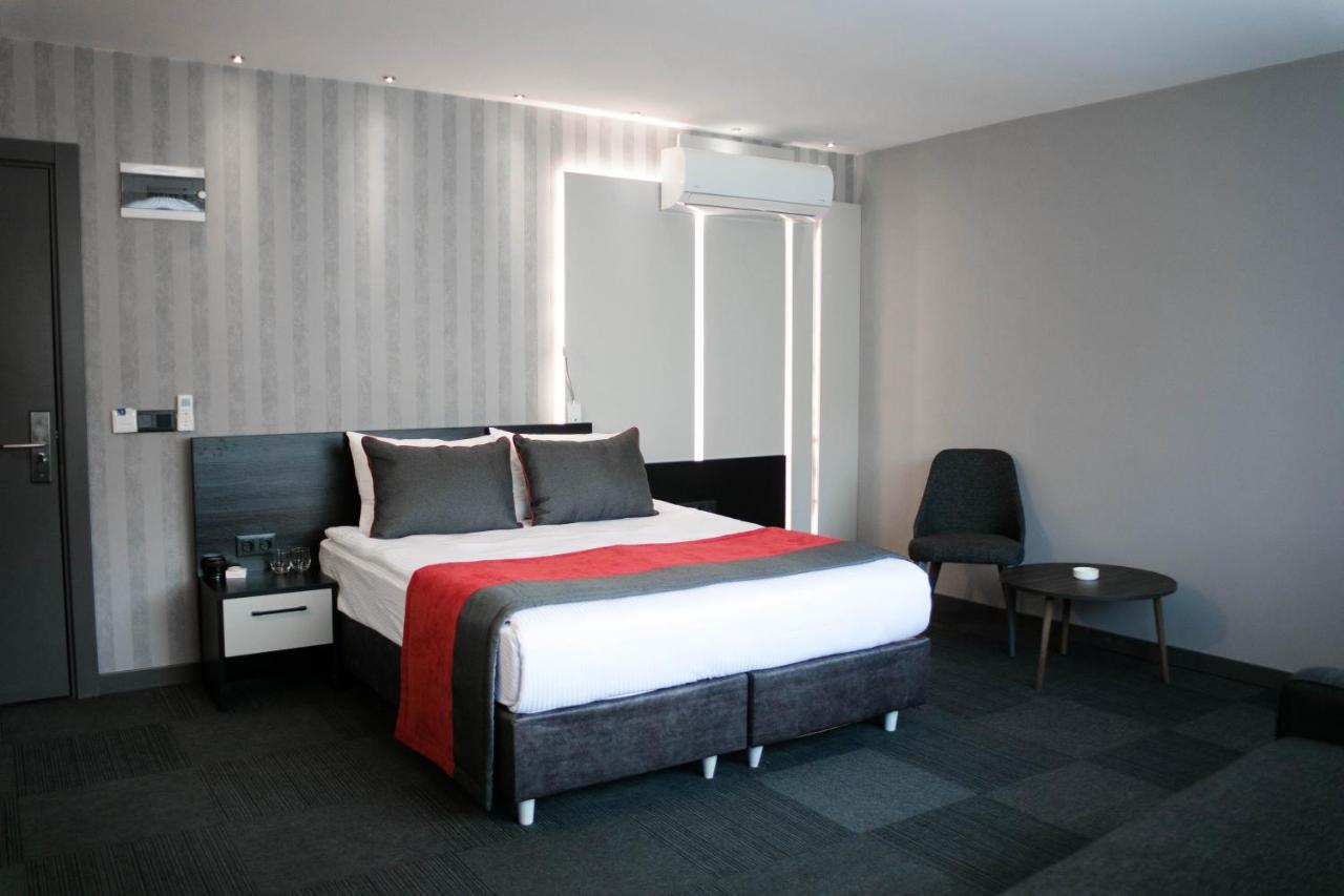 Methishotel Karsiyaka  Екстериор снимка