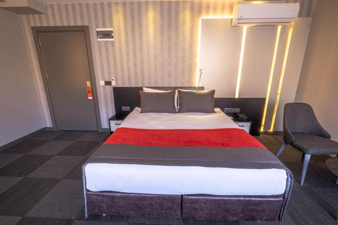 Methishotel Karsiyaka  Екстериор снимка