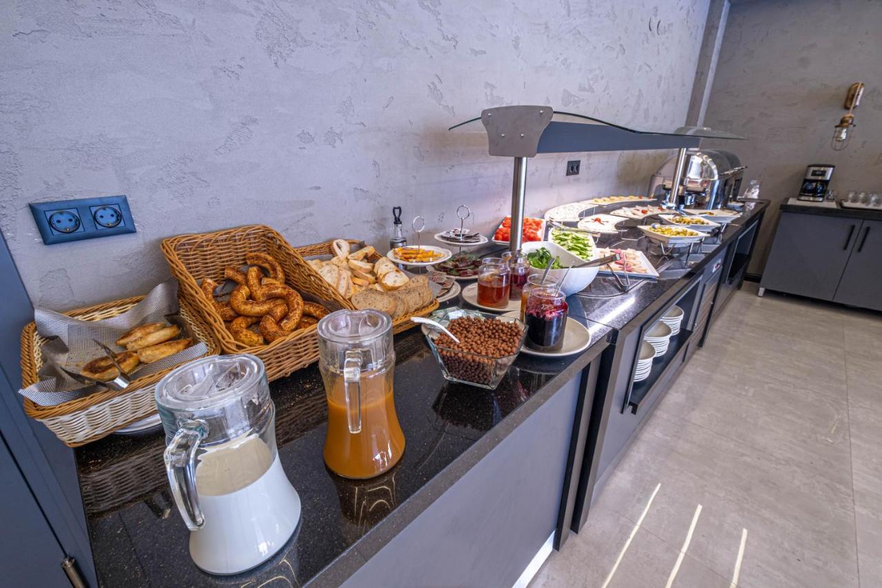 Methishotel Karsiyaka  Екстериор снимка