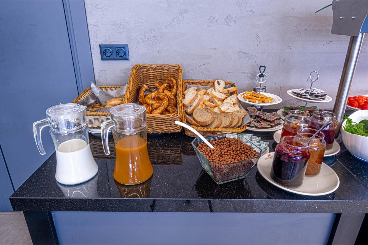 Methishotel Karsiyaka  Екстериор снимка